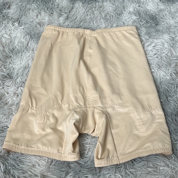 Lily of France Vintage shapewear shorts from the Under Scene line Style # 874 - Picture 2 of 5